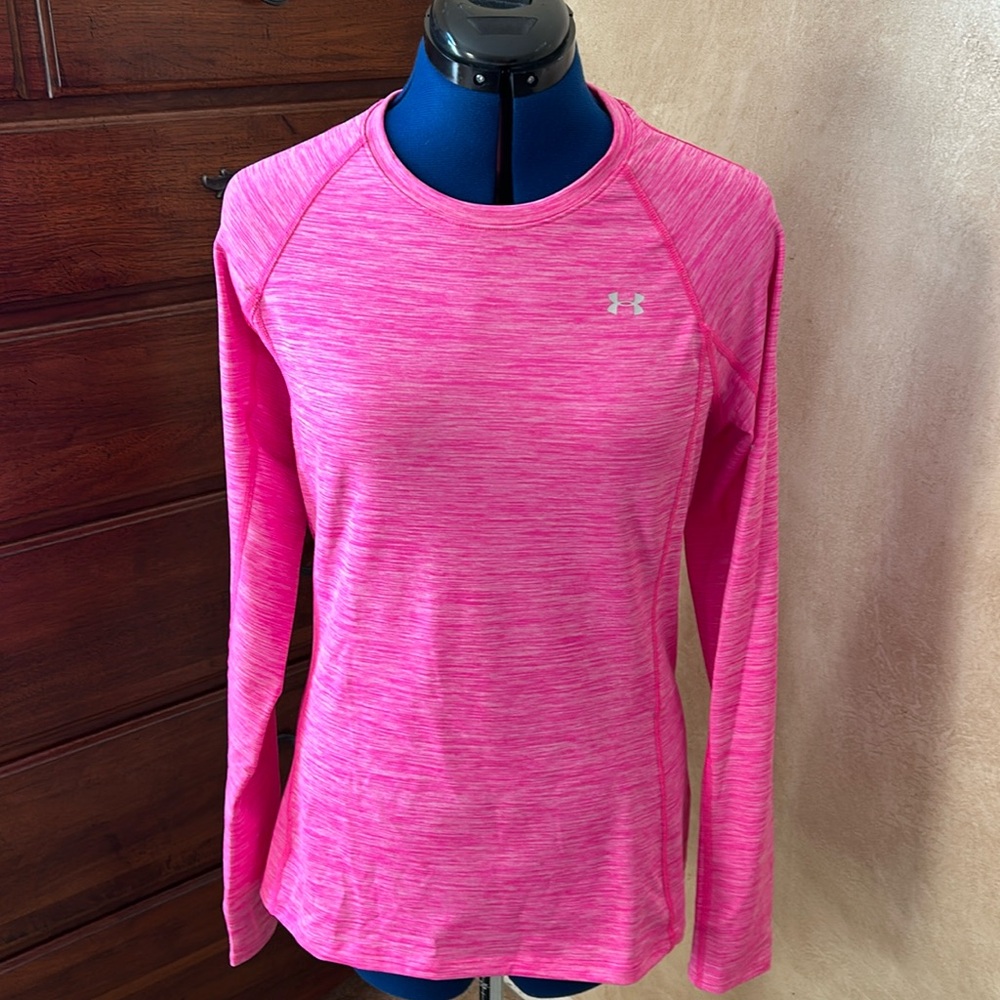 Under Armour Women's ColdGear Crew top.